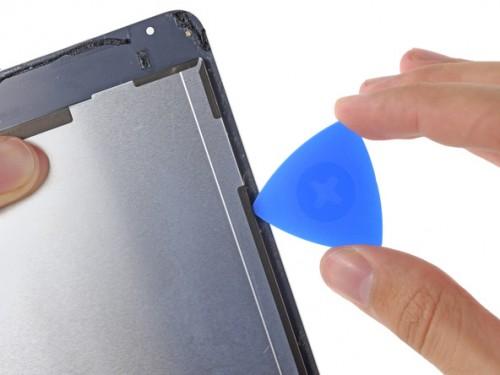 苹果iPad Air 2拆解图:确认2GB内存 机身紧凑 电池变小