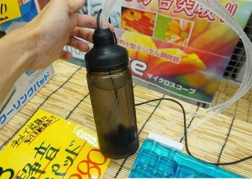 笔记本水冷散热器现身