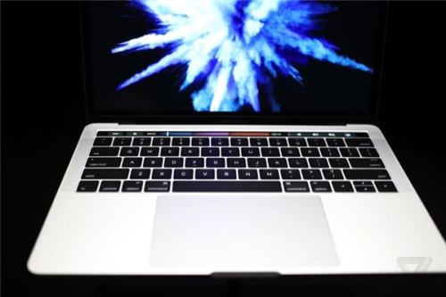 2016苹果新MacBook Pro现场实拍图赏