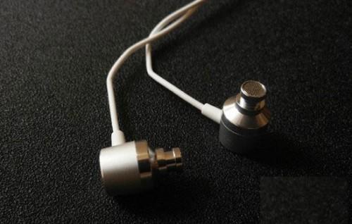 一加银耳金属耳机正式发布 26日官网开卖售价99元