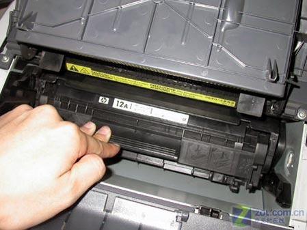 惠普激光打印机硒鼓安装方法(图文)