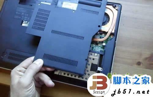 ThinkPad E40 笔记本详细拆机方法(图文教程)