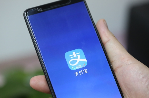 芝麻信用推延期归还服务：共享充电宝今起凭信用可免收“过夜费”