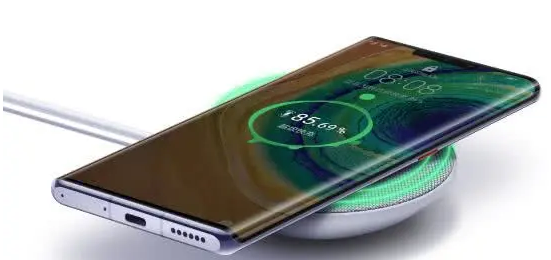 升级EMUI10.1、最高24期免息，五一换机就选华为Mate30！