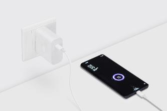 快充技术突破百瓦 行业标准制定成为焦点