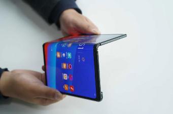 OPPO、vivo折叠屏手机曝光：三星供货