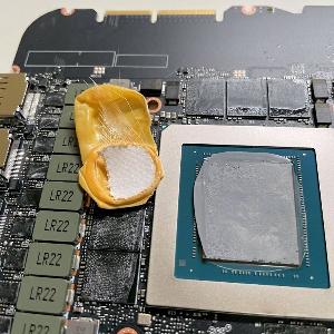 散热出问题，RTX 3090创始人版显卡内部发现指套