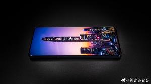 骁龙8 gen 1首款屏下手机moto edge X30 屏下摄像版包装盒曝光，前摄6000万像素