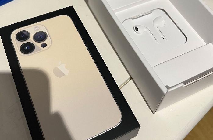 法国版苹果 iPhone 手机将不再附送 EarPods 耳机