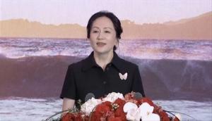 孟晚舟回国首次公开亮相，佩戴蝴蝶胸针代表“破茧成蝶”