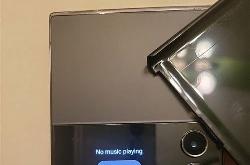 网曝三星Galaxy Z Flip4真机图，和上一代差别不大