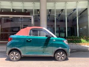 五菱宏光MINI EV敞篷版实车预售数日，申购人数突破十万