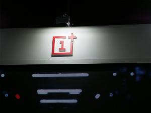 一加已申请OnePlus V Fold/ Flip手机商标，都为可折叠机型
