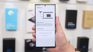 三星 OneUI 5.1 系统提升 DeX 生产力，支持拖拽方式来调整两款应用的分屏视图