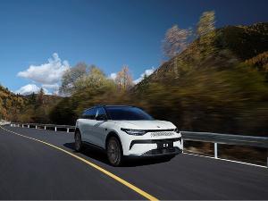 零跑 C11 增程将于 3 月 1 日正式上市，预售价为 15.98-20 万元