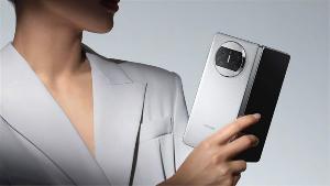 华为折叠屏手机 Mate X3发布：全系 8GB 运存，售价 12999 元起