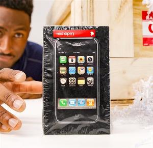 MKBHD 主播分享开箱体验：打开 40320 美元购入的未拆封初代iPhone