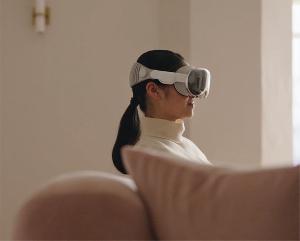古尔曼表示，一副 Vision Pro 眼镜夹片的售价在 300-600 美元