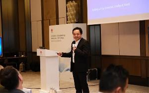 华为发布全球首个基于R18的5G-A商用版本Apollo