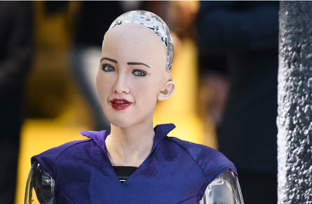 曾经扬言要“消灭人类”的AI机器人索菲亚，如今在干啥？答案让人意外