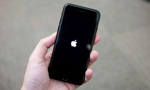 苹果 iPhone 13 将使用 LTPO 背板技术打造的 OLED 显示屏
