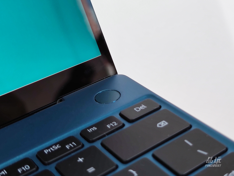 华为 MateBook X，用做手机的思路做 PC