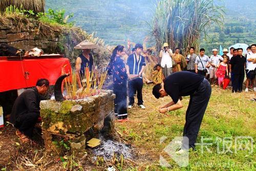 现代人过腊八节吃腊八粥,在古代最早的腊八节,人们会