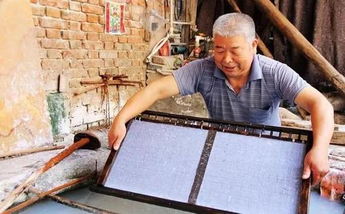 造纸术是中国四大发明之一，手工造纸的工艺在中国还有传承吗
