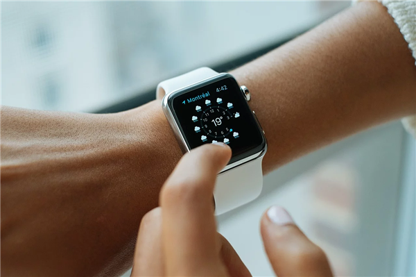 苹果 Apple Watch 被指垄断心率检测应用市场