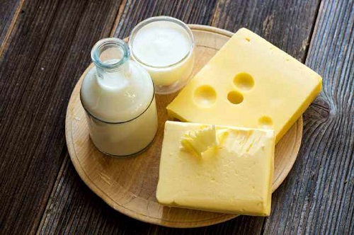 小鸡考考你，与等量牛奶相比，奶酪的蛋白质含量