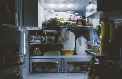 猜一猜冰箱一般存放多少食物更省电