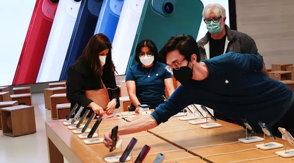 苹果高管称零售店员工加入工会，将会更难让苹果改善员工工作条件