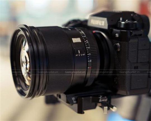 唯卓仕Viltrox AF 75mmF1.2 Pro富士X卡口镜头即将上市，号称国内首支F1.2超大光圈自动对焦镜头