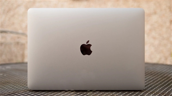 苹果计划在2023年发布尺寸最大的MacBook Air，突破15英寸