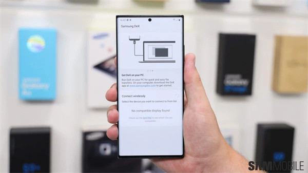 三星 OneUI 5.1 系统提升 DeX 生产力，支持拖拽方式来调整两款应用的分屏视图