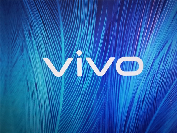 vivo X Flip折叠屏手机曝光：将搭载高通骁龙8+芯片