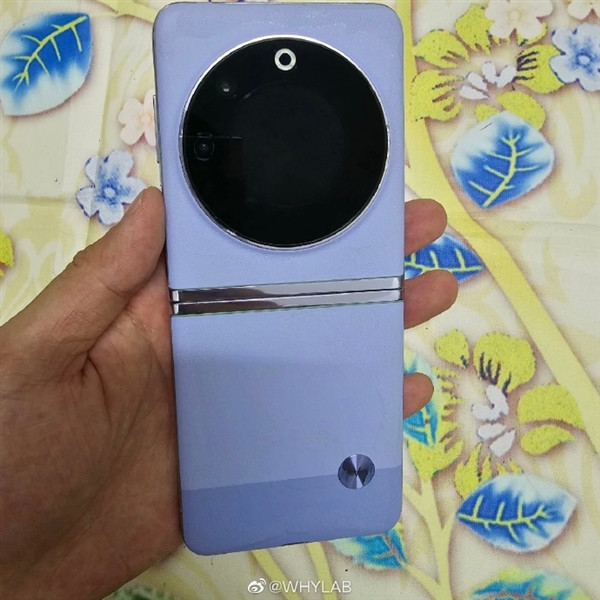 传音 Phantom V Fold小折叠手机真机图曝光
