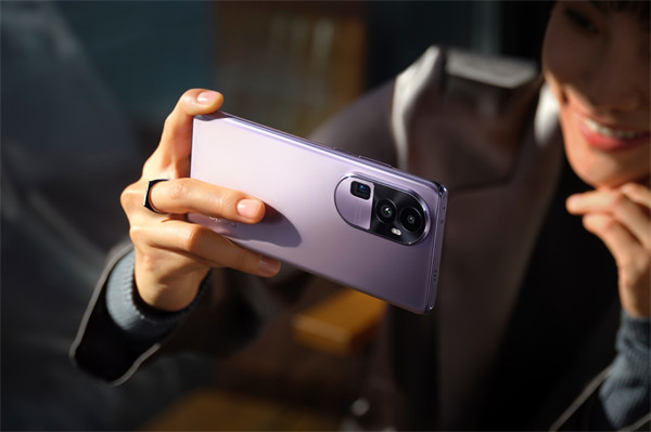 OPPO  Reno10 系列今日开售，售价2499 元起