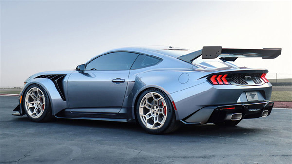 福特 Mustang(野马) GTD 新型超级跑车，美国售价约为 30 万美元
