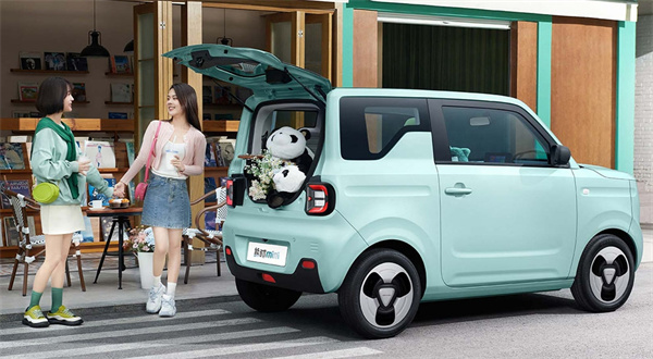 熊猫 mini 200km 龙腾版上市，售价 3.99 万元
