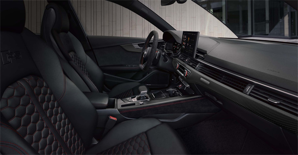 2024 款奥迪 RS 4 Avant 车型上市，售价 82.88 万元起
