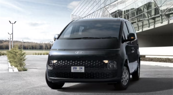 现代发布 Staria Elite MPV：11 座布局，尺寸超越丰田赛那