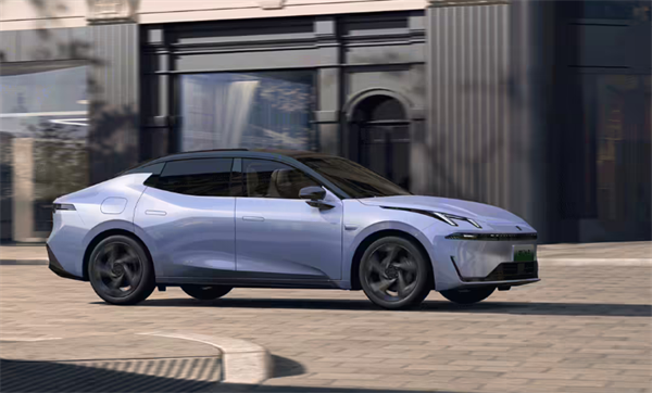 领克 07 EM-P 新增长续航智驾 Ultra 版上市，限时售价 15.88万-19.48 万