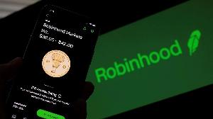 Robinhood Markets被黑客袭击，导致约700万客户信息泄露