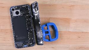 全球范围内的Apple Store和苹果为所有四款 iPhone 14 型号提供同机维修 不需要更换整台设备!