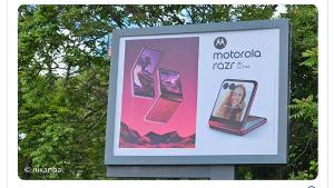 摩托罗拉 Moto Razr 40 Ultra 手机现身户外广告