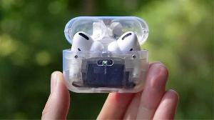 为苹果 AirPods Pro 打造了透明的充电盒