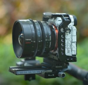 七工匠光谱系列全画幅 14mm T2.9 电影镜头开售，首发价 2060 元