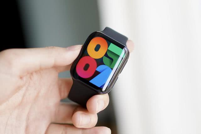 绿厂首款智能手表OPPO Watch  能和Apple Watch 比肩的安卓手表