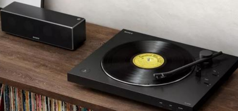 索尼(中国)有限公司正式推出黑胶唱片机新品PS-LX310BT，定价2490元